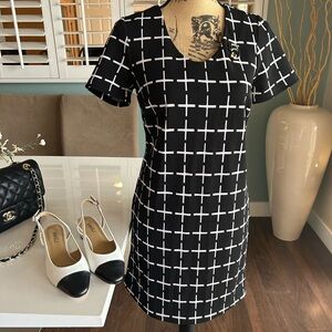 Romeo & Juliet Couture Black and White Grid Shift Dress